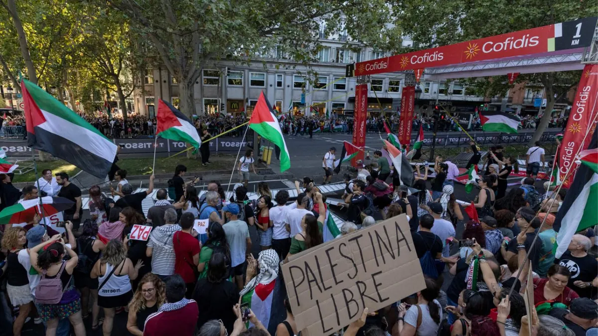 A cycling team was supposed to be good PR for Israel. It BACKFIRED